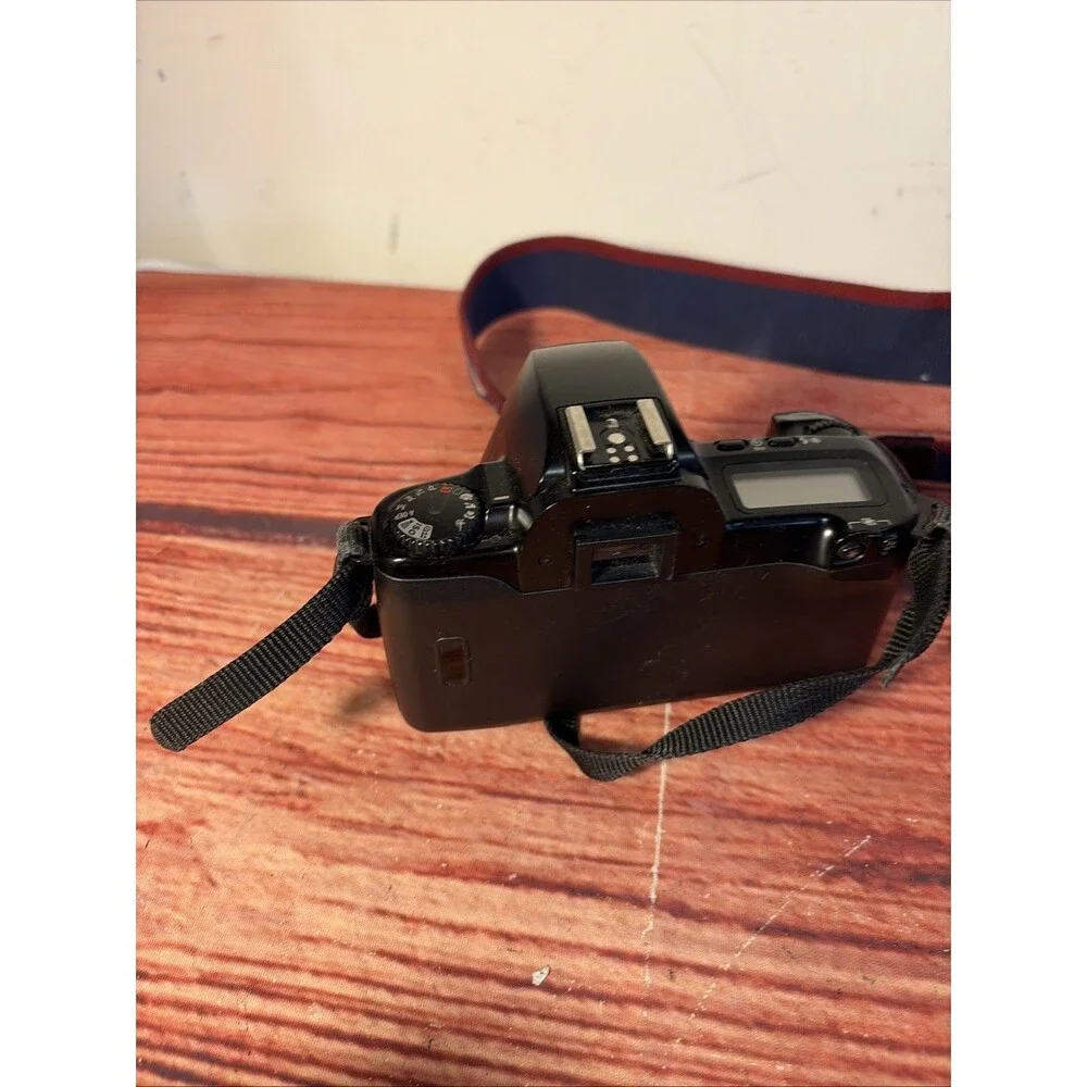 Canon EOS Rebel XS DSLR DS126191 Black Camera Body - Parts / Repair - As/Is
